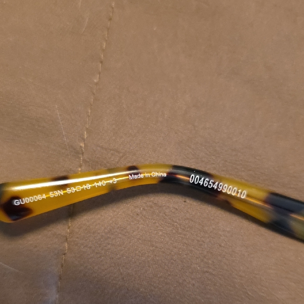 Guess Tortoise Shell Sunglasses - Picture 9 of 10